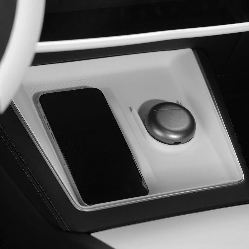 TSLshop local-for Tesla 2024+ Model 3 Highland\u002F 2025+ Model Y Juniper New Version of the Central Control Wireless Charging Silicone Pad Can Charge Earphones Interior Modification Accessories Anti-Slip